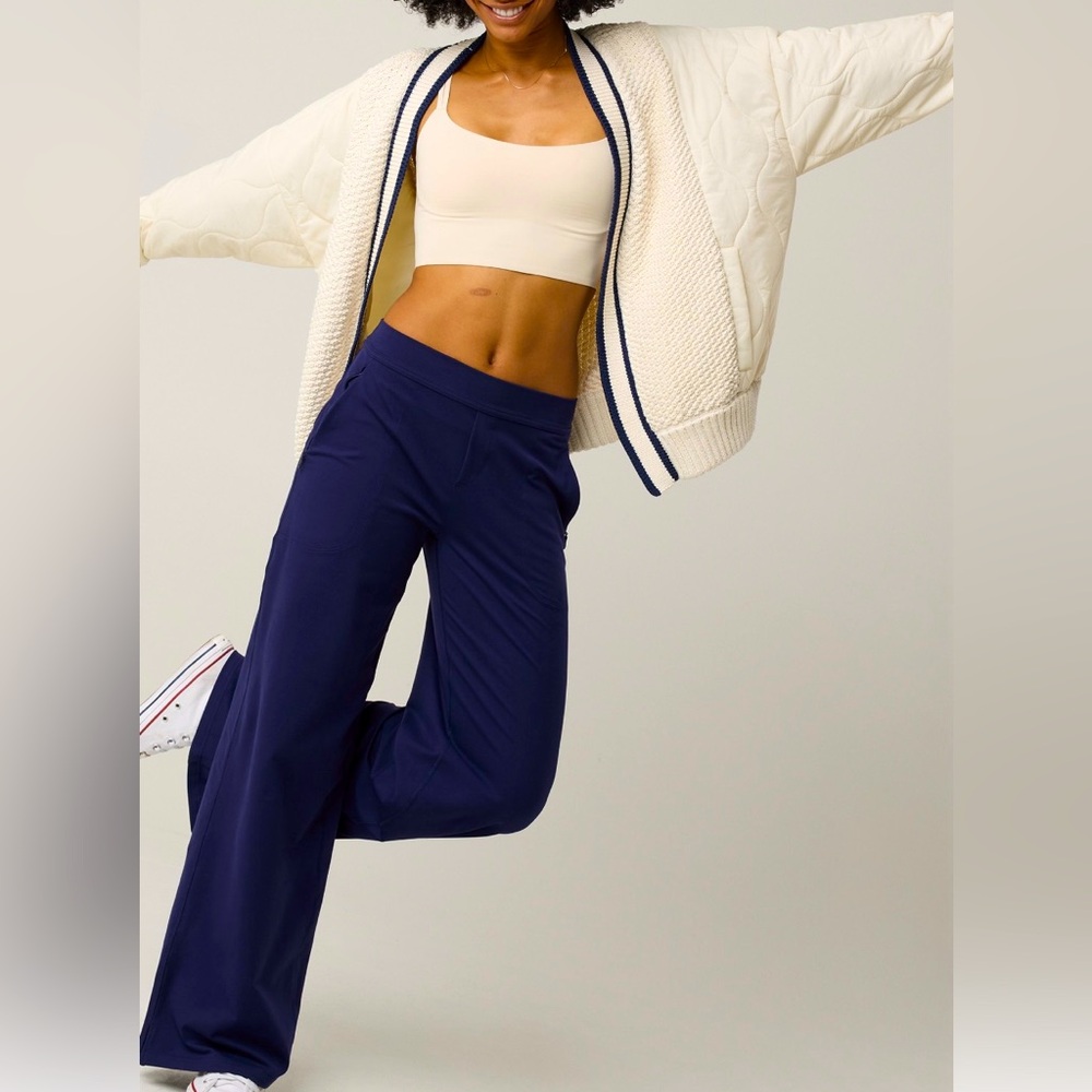 Aerie The Hugger Trouser NWT